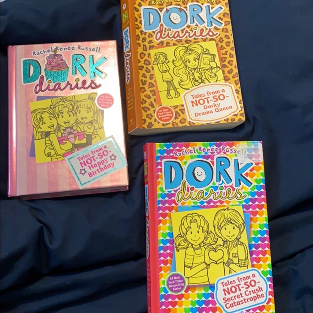 3 books Dork Diaries.